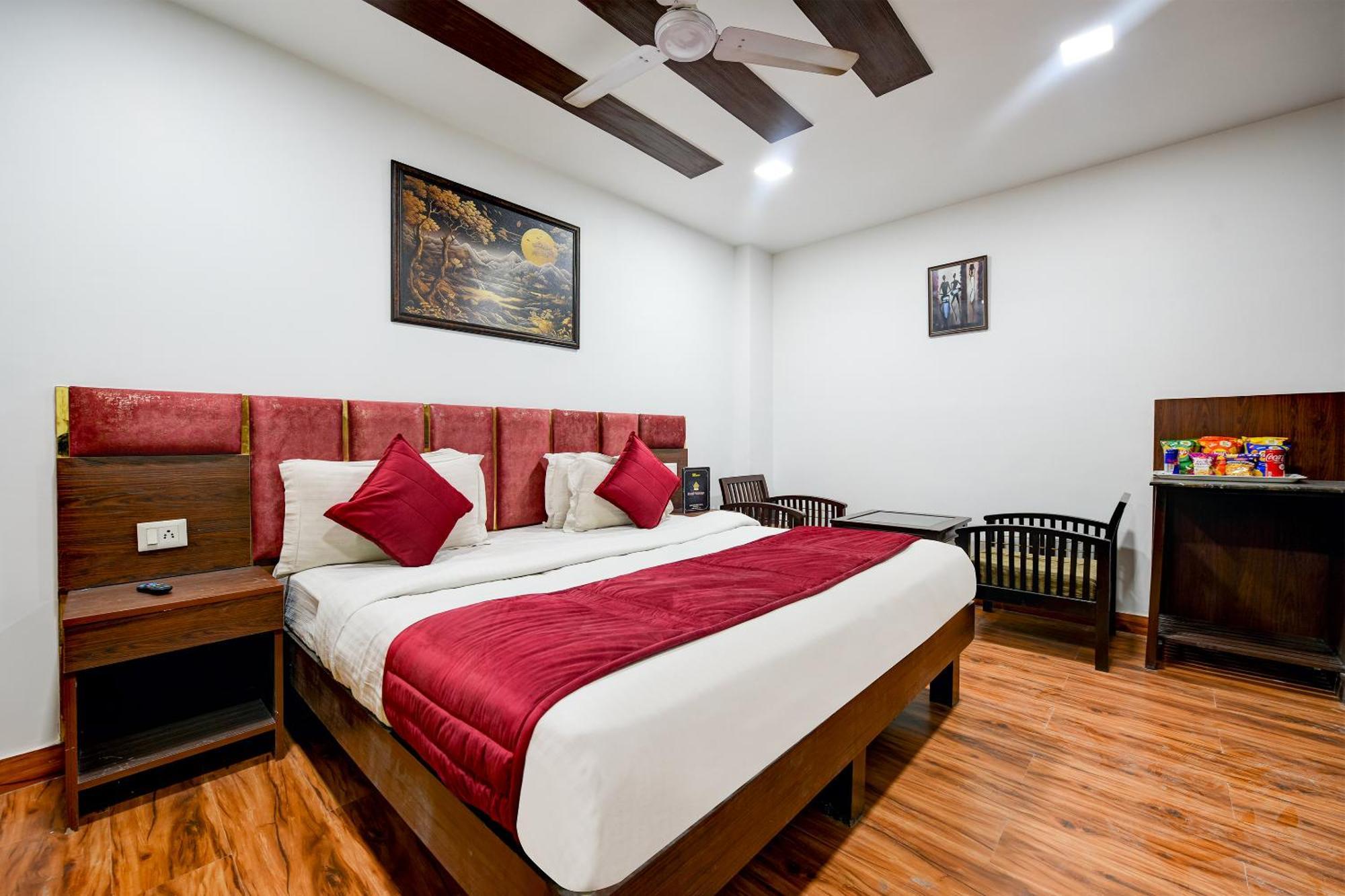Staybook South Delhi New Delhi Exterior photo