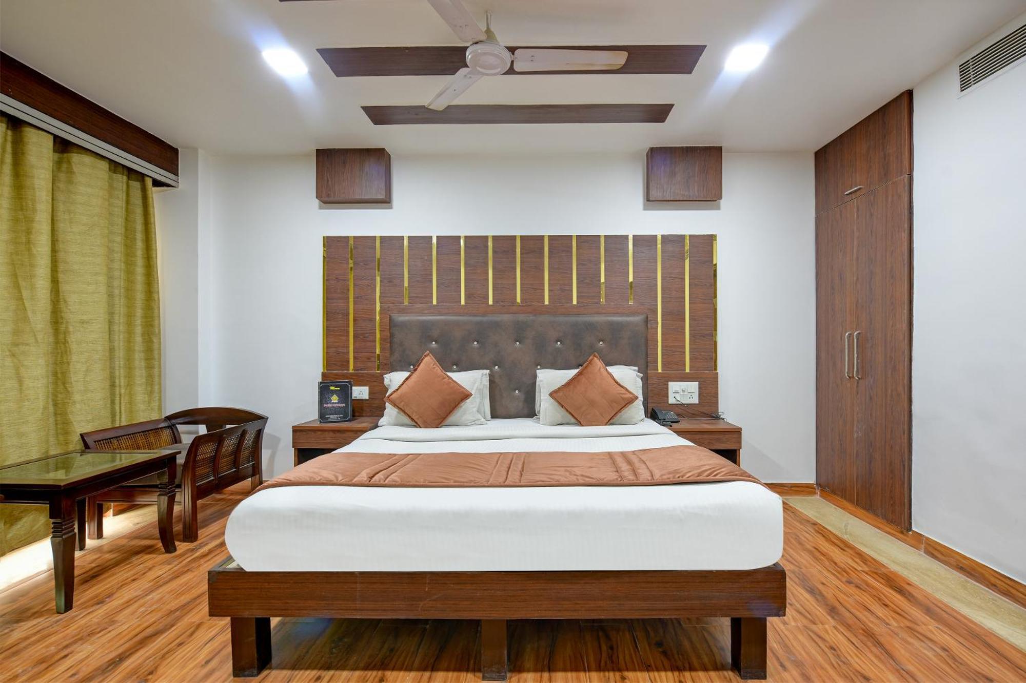 Staybook South Delhi New Delhi Exterior photo
