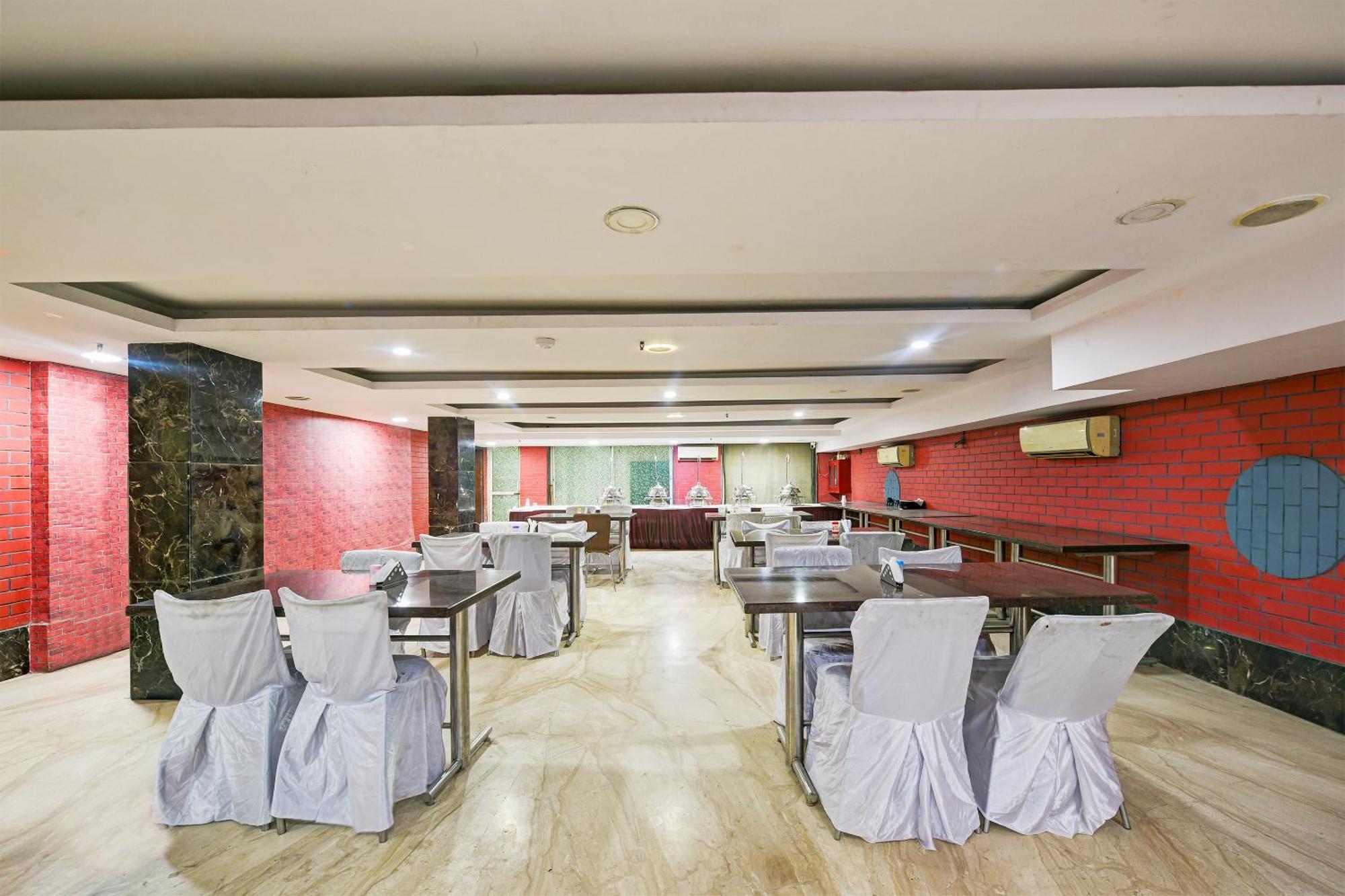 Staybook South Delhi New Delhi Exterior photo