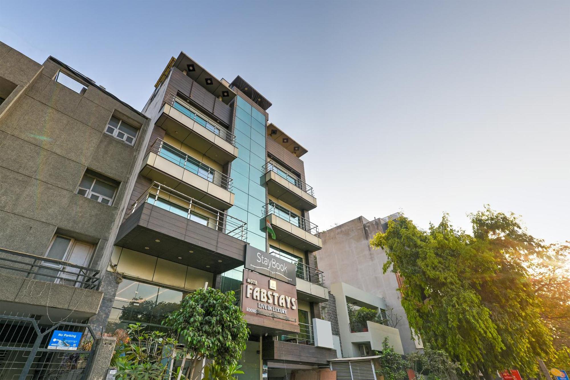 Staybook South Delhi New Delhi Exterior photo