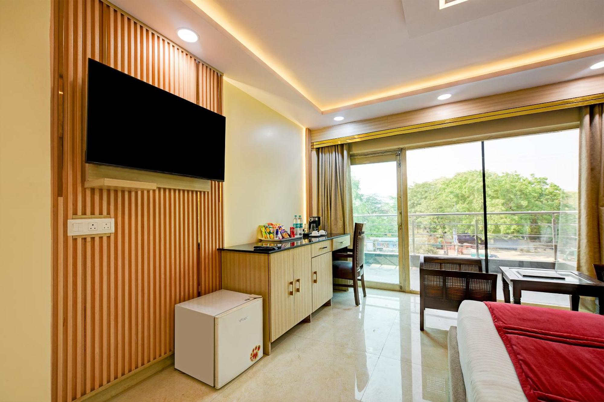Staybook South Delhi New Delhi Exterior photo