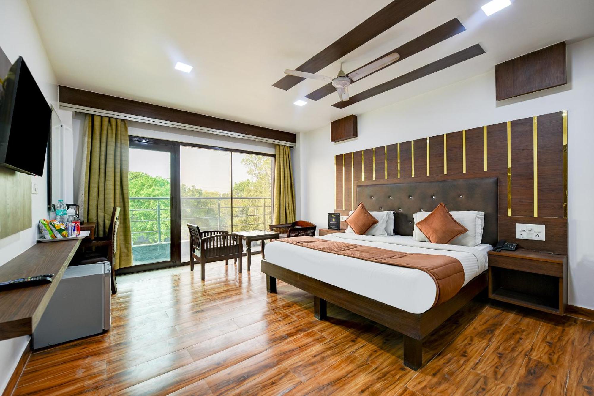 Staybook South Delhi New Delhi Exterior photo