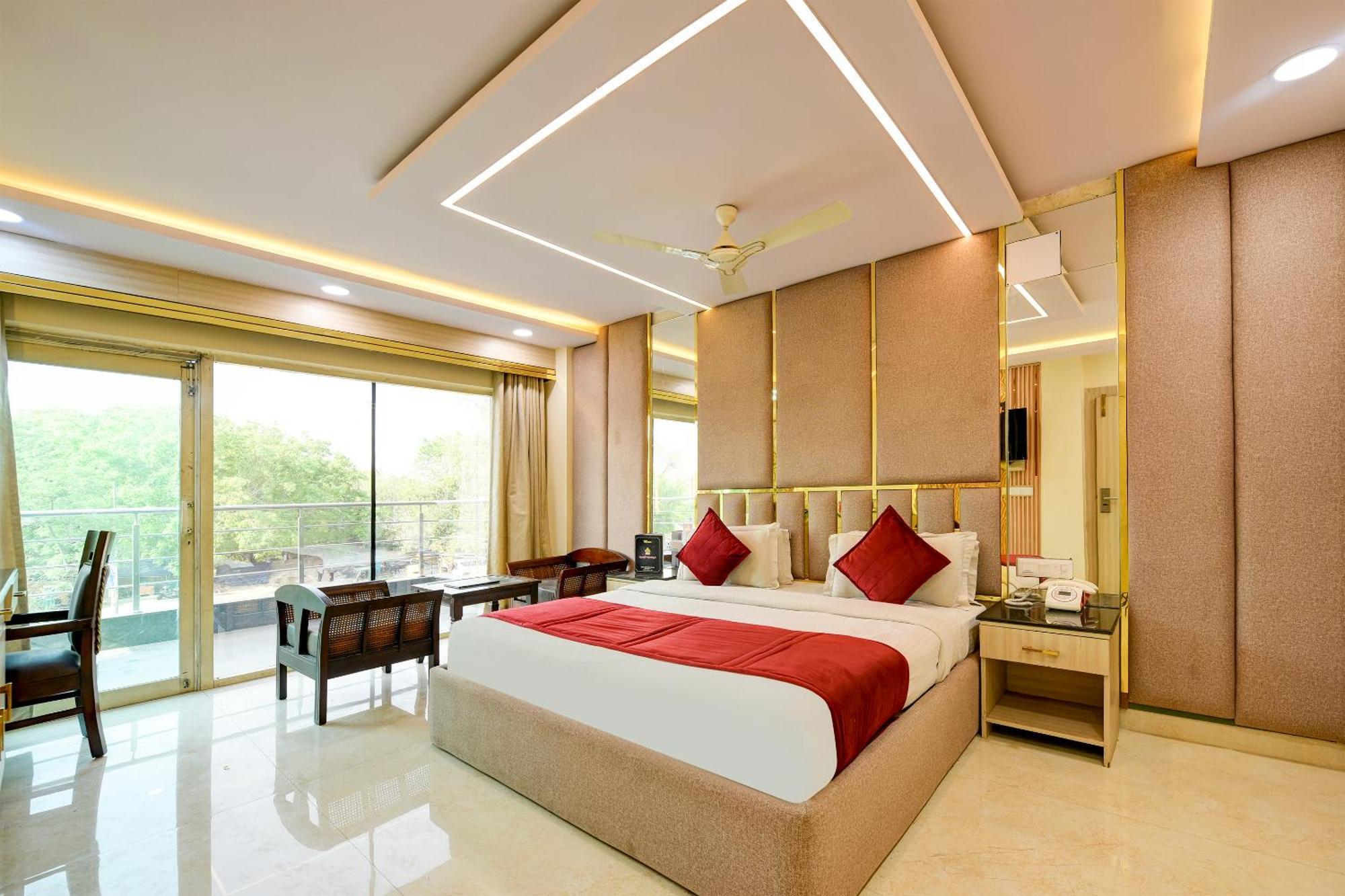 Staybook South Delhi New Delhi Exterior photo